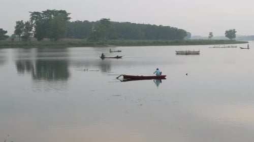 Fischer auf der Suche nach Fischen