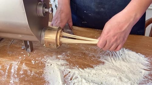 Making Spaghetti With a Pasta Machine
