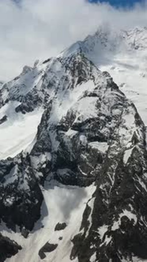 Scenic Winter Mountain Range with Crisp White Snow and Clear Skies