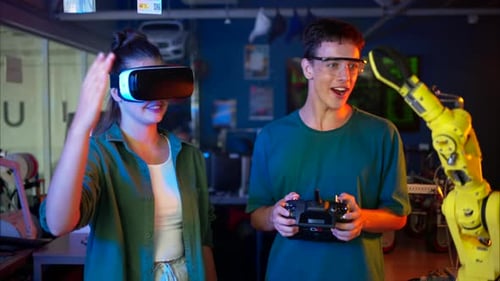 Teens Control Robot with VR and Remote Control