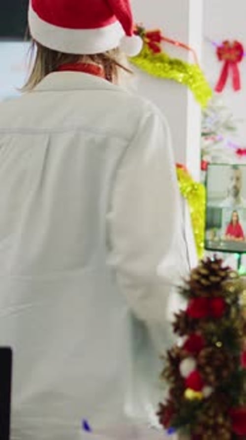 Vertical Video Office Employee and Telecommuting Team