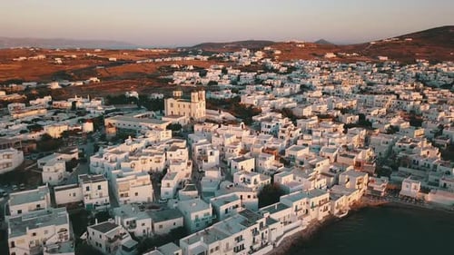 vol à Paros, Naxos, Antiparos en Grèce