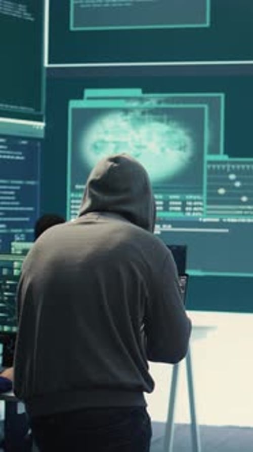 Vidéo verticale : un groupe de pirates informatiques gouvernementaux s'introduit avec succès dans des serveurs
