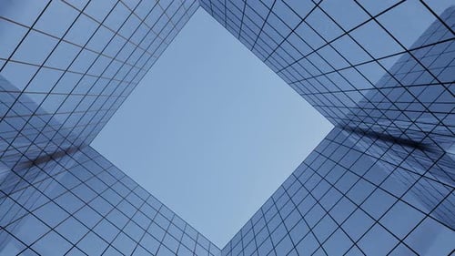 Ventanas de pared de edificios de fachadas con espejo de vidrio