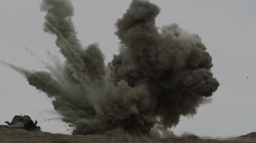 E7, Explosion de poussière et de gaz enregistrée au ralenti à 10 mètres de hauteur. explosion, Ralentissement, poussière explose
