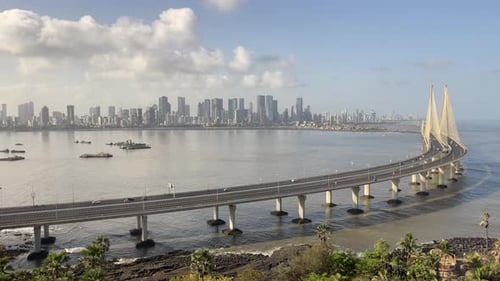 Vista aérea da ponte e dos edifícios em Mumbai, Índia