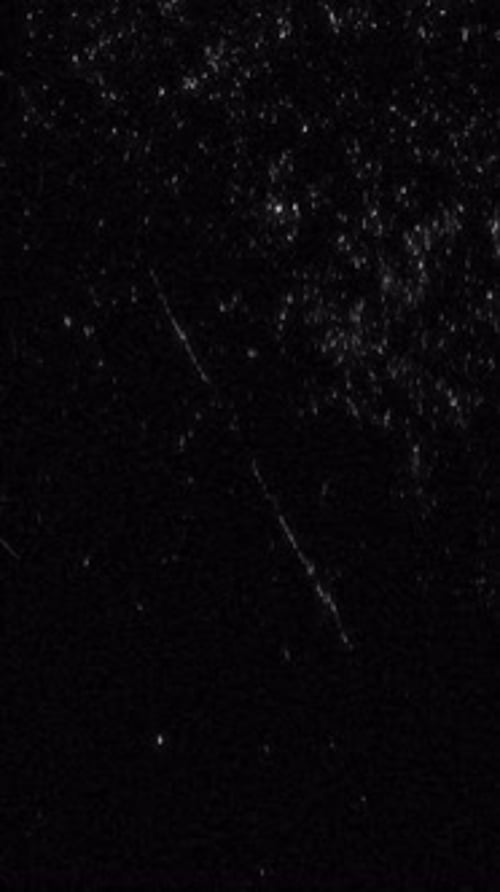 Revestimiento vertical de estilo grunge vintage con partículas de polvo y ruido