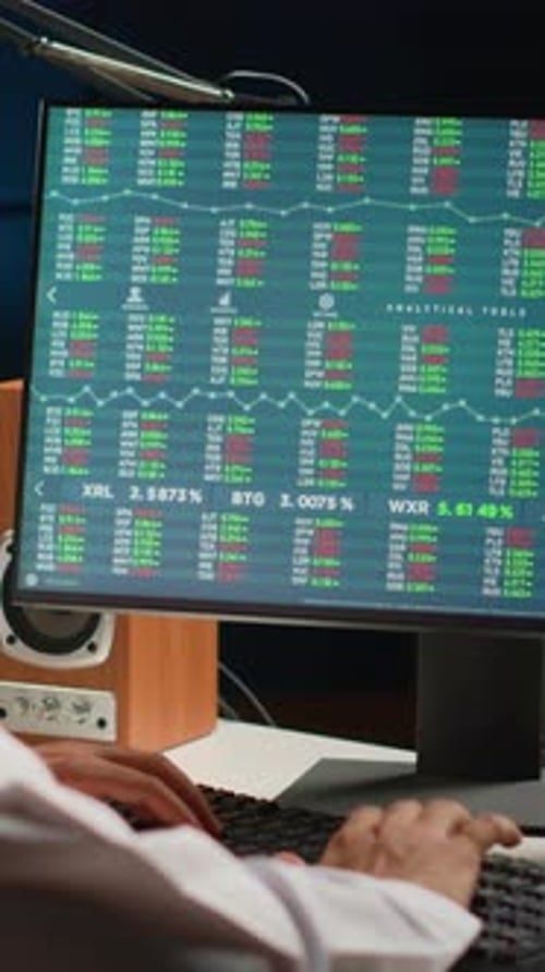 Vertical Video Broker Investor Looking at Market Shares