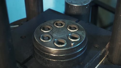 Hydraulic press machine. High precision forging and machining product