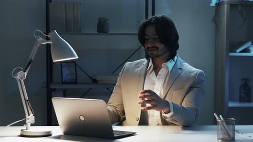Reunión virtual: debate sobre el proyecto Hombre inspirado en la reunión
