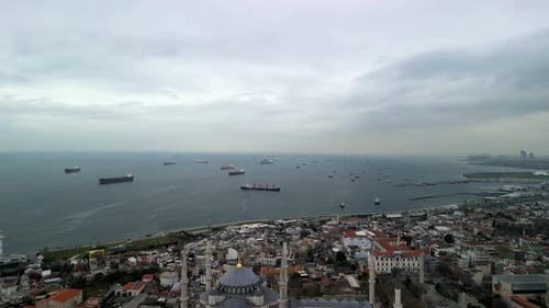 Mer de Marmara près d'Istanbul avec de nombreux cargos