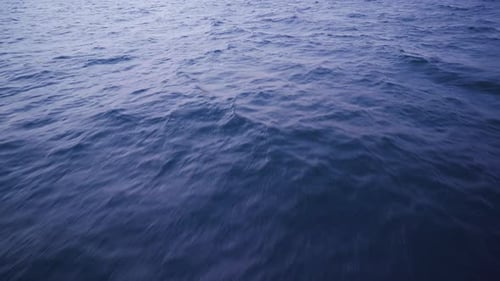 Welliges Meer.