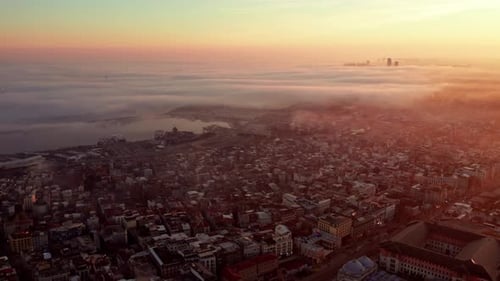 Istanbul unter den Wolken