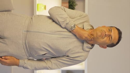 Vertical video of Sore throat.