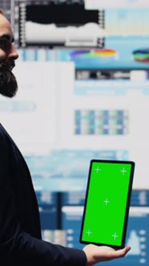 Vertical Video Entrepreneur Using Isolated Mockup Screen for a Digital Analysis