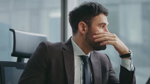 Entrepreneur Disappointed Work Fail Sitting Office Close Up Stressed Manager