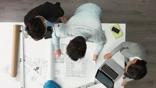 Colaboración entre arquitecto, anteproyecto y equipo para la construcción y el proyecto de construcción