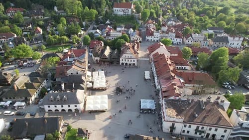 Panorama aérien de la ville de Kazimierz Dolny.