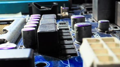 PC-Motherboard von links nach rechts bewegliche Nahaufnahme