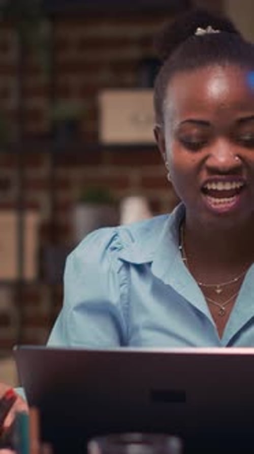 Vertical Video Strategic Planning Business Meeting Employee Explaining Presentation Close Up