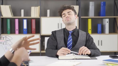 Geste de langage corporel négatif.