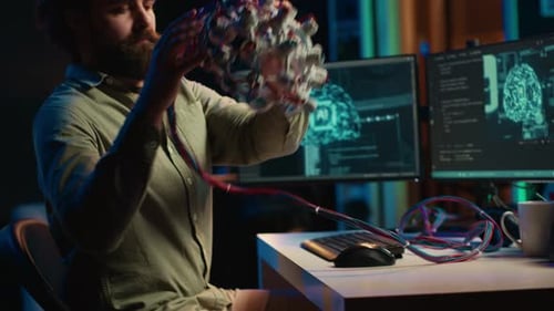Man Puts EEG Headset on to Transfer Mind Into Computer Virtual World