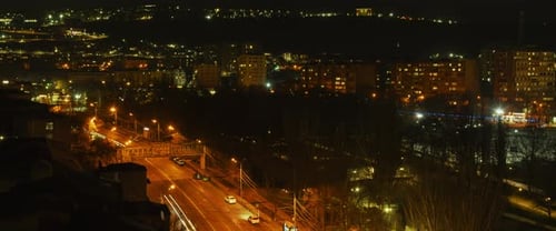 night traffic in the city
