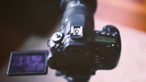 DSLR Camera on Tripod, Close Up