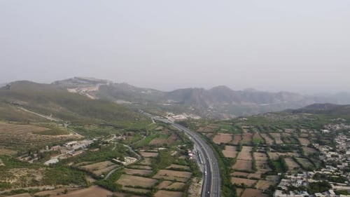 balayage aérien de la vallée de Kallar Kahar