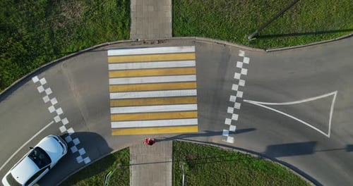 Foto aérea de travessia de pedestres