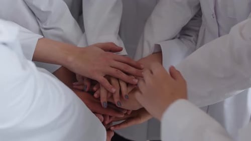 Enthusiastic Students Team Up for Science Class