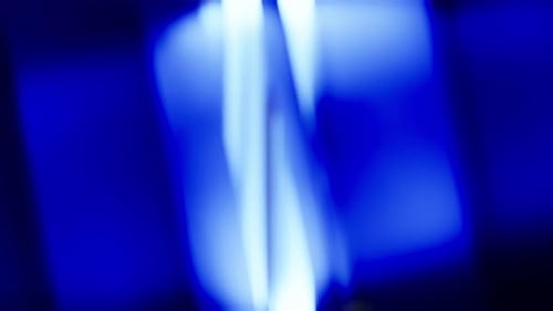 Glasbänder blau mit Hintergrundbeleuchtung. Saubere Zusammensetzung