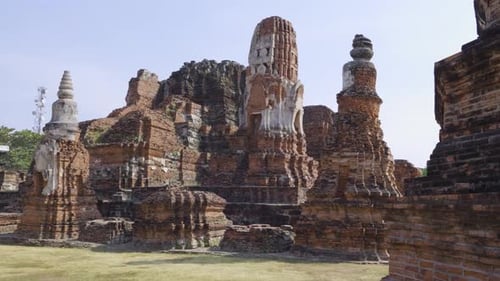Stunning Buddhist temple ruins at Ayutthaya near Bangkok, Thailand