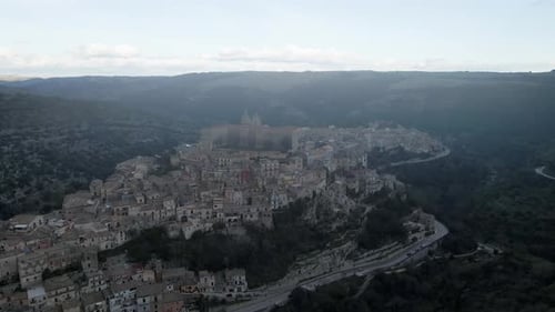 Luftaufnahme der Altstadt von Ragusa Ibla in Sizilien, Italien.