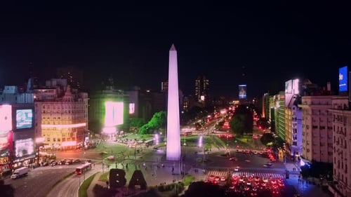 Vue aérienne de la ville de Buenos Aires avec l'obélisque et l'avenue 9 de Julio - Buenos Aires, Argentine