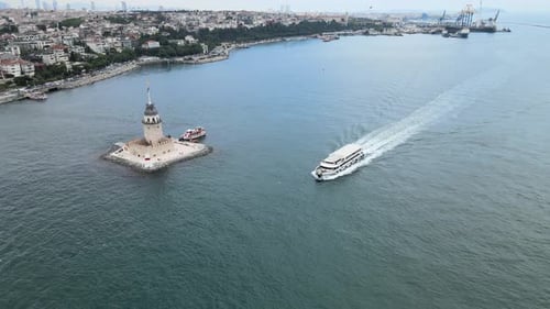La tour aérienne de la jeune fille à Istanbul