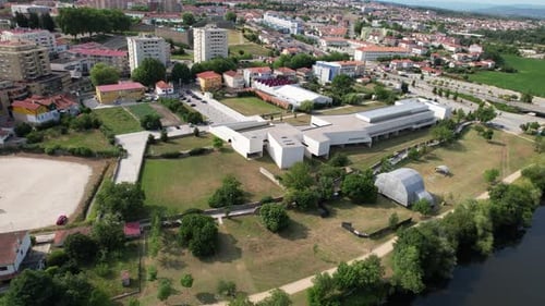 Museo de chaves cerca del río Támega, Portugal