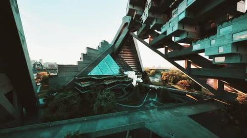Maravilla arquitectónica moderna en un paisaje urbano durante el día