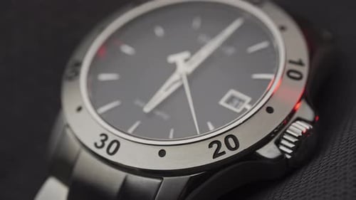 Mechanische automatische Kleideruhr mit tickenden Zeigern