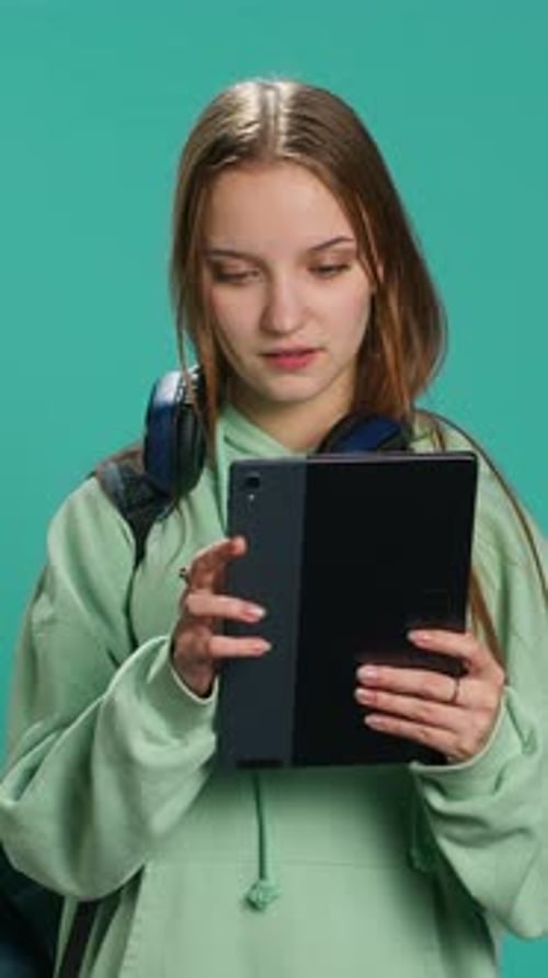 Preview Video Lacks Motion Graphic Content