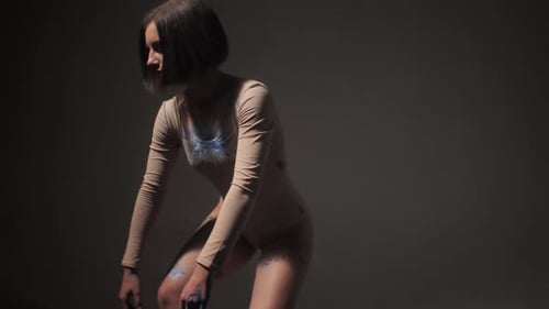 Danza de colores: una narración vibrante de pasos en el lienzo del pintor