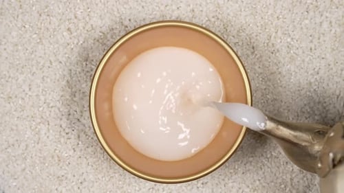 Video featuring Korean traditional liquors, Soju and Makgeolli