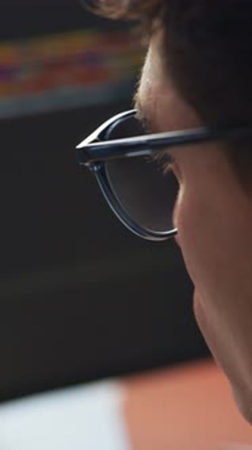 Programación, manual o informática con lectura de guiones para depuración, desarrollo de Aplicaciones y mantenimiento del sitio