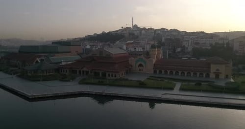 Luftbild bei Sonnenaufgang über der Stadt Istanbul, Türkei