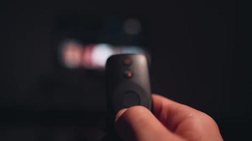 When using the remote control to change channels on a broadcasting platform, the TV becomes blurry.