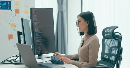 Lunettes de vue indépendantes pour jeunes adultes asiatiques pour femmes, dactylographie, écriture rapide, bot AI, application informatique, programme intelligent, nomade.