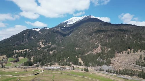 J'ai tourné ces superbes clips avec mon Mavic Mini 3 Pro lors d'une visite à Lermoos, en Autriche. Ces montagnes