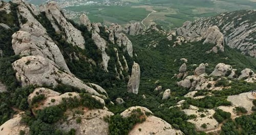 Discover the Majestic Montserrat Mountain A Unique Blend of Natural Beauty