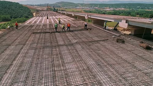 Vue d'ensemble du chantier et des travailleurs