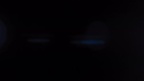 Abstrakte Überlagerung mit blauem Kaltlichtübergang, Kristalllinseneffekten, blinkt bei Dunkelheit